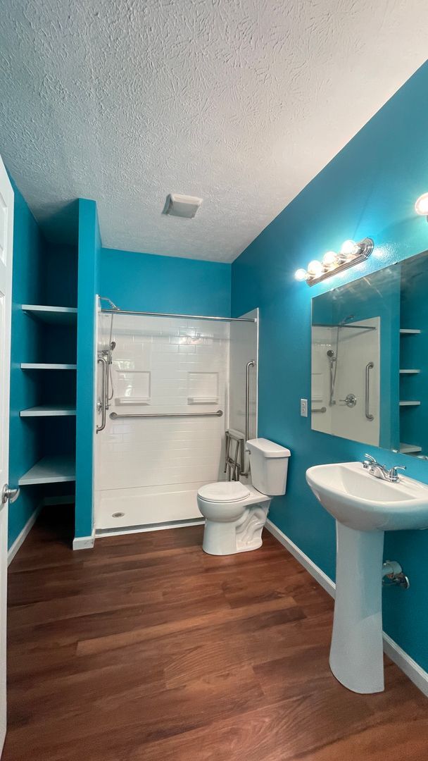 Building Photo - LEXINGTON FARMS...3 Bedroom 2 Bath