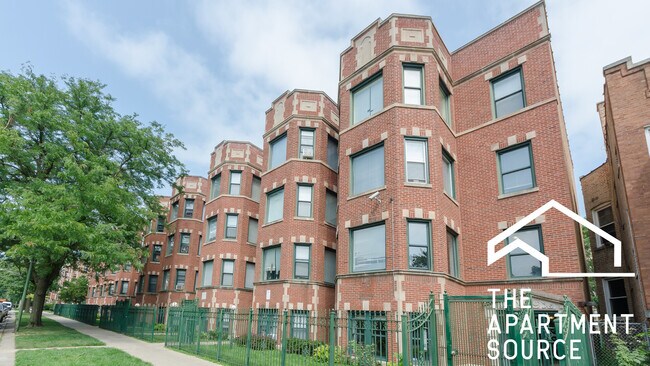 Building Photo - 6901 S Paxton Ave