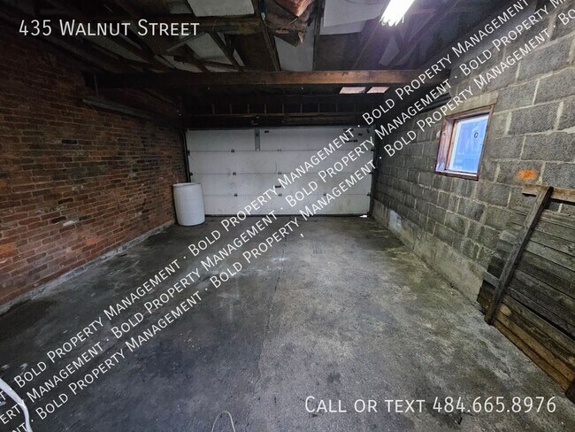 Building Photo - 435 Walnut St