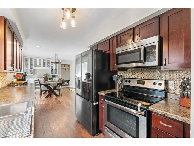 Building Photo - 263 Lexington Parkway S