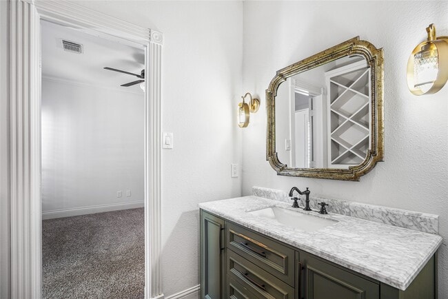 Building Photo - 4746 Post Oak Timber Dr