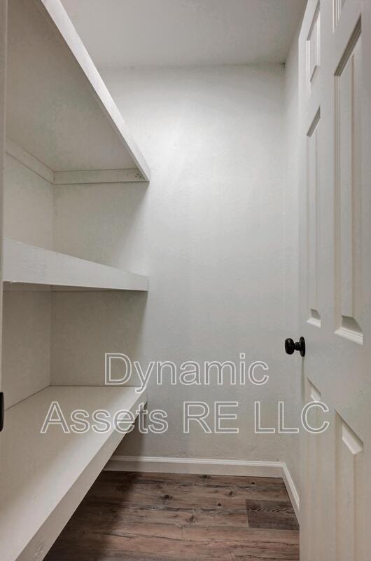 Building Photo - 705 N Cayuga St