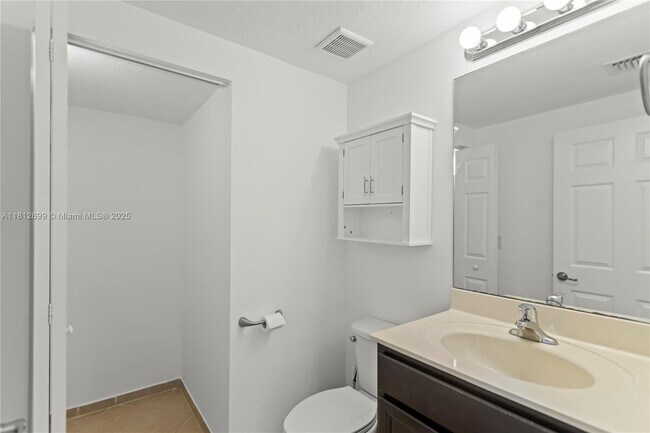 Building Photo - 3502 W 86th Terrace