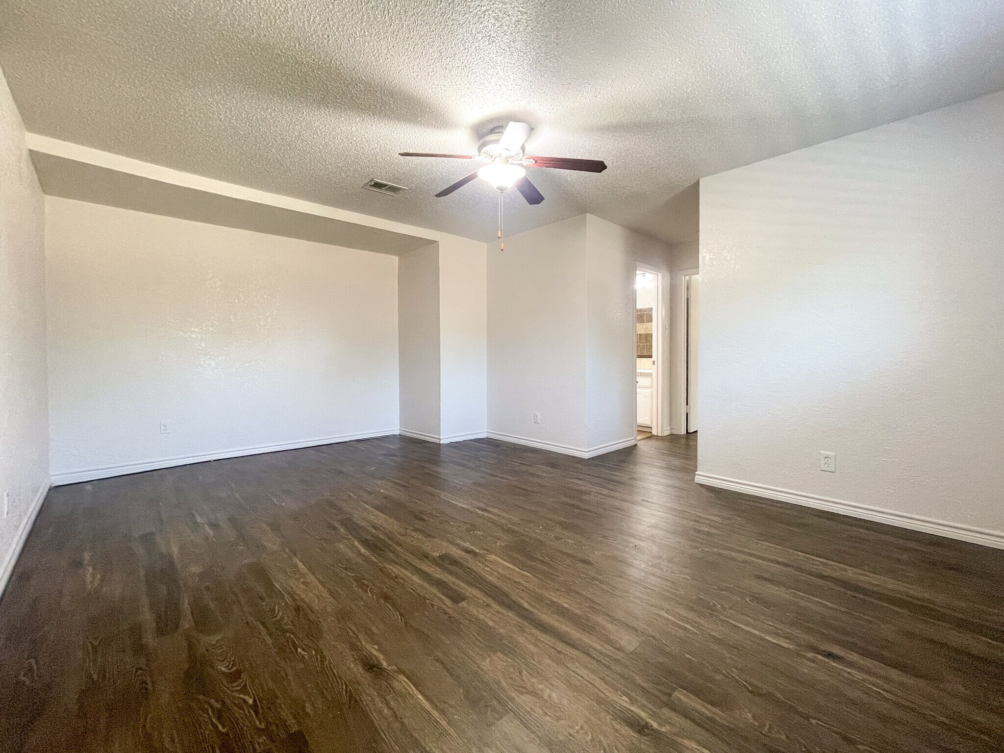 Building Photo - 312 Cedarwood Ln
