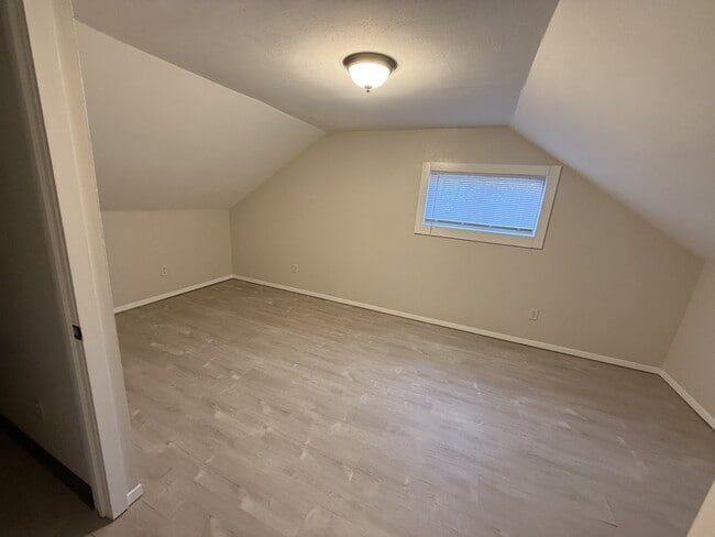 Building Photo - 1202 Alabama Ave