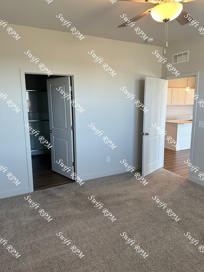 Building Photo - 12428 S Parkwood Ln