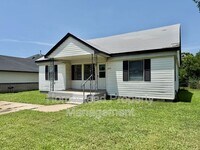 Building Photo - 2141 SW 45th St