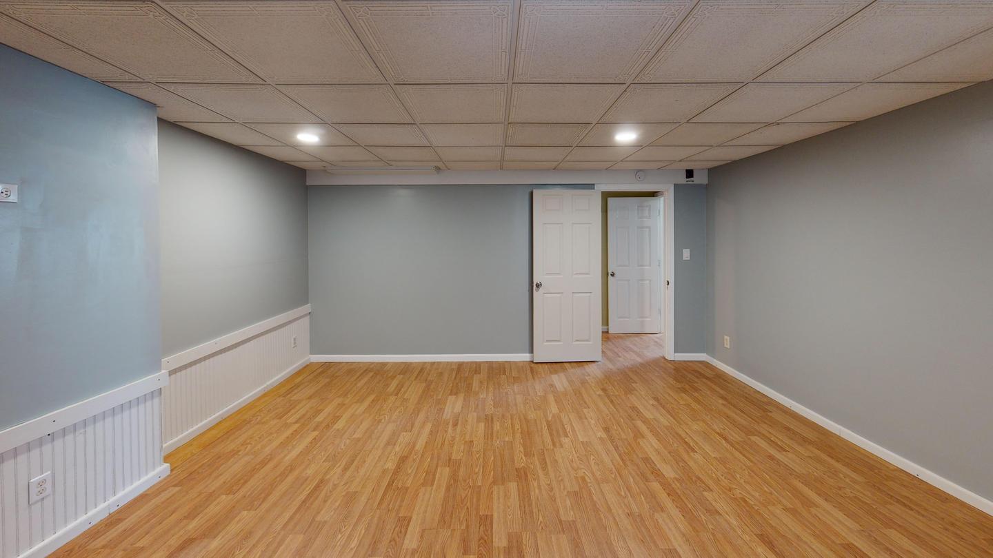 Building Photo - 8604 N Troost Ave