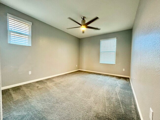 Building Photo - 10544 Pembroke Bay St