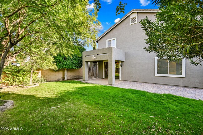 Building Photo - 15342 W Windsor Ave