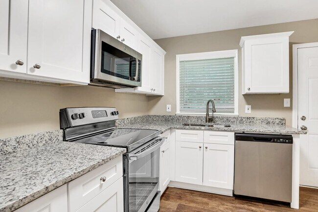 Building Photo - 1154 Penn Ct Se