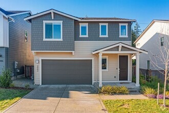 Building Photo - Spacious Port Orchard Two-Story