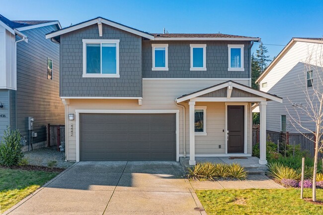 Primary Photo - Spacious Port Orchard Two-Story