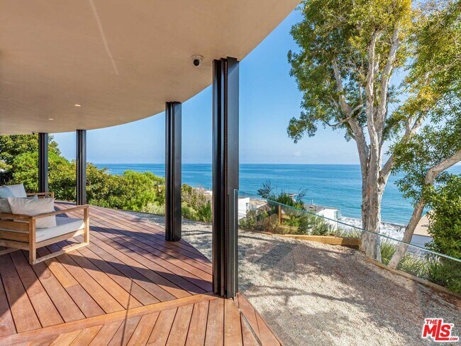 Building Photo - 25225 Malibu Rd