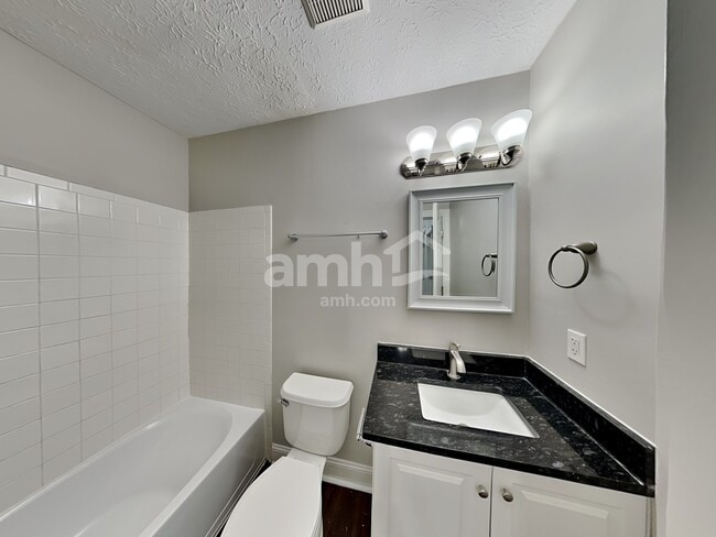 Building Photo - 6463 Winchester Highlands Dr