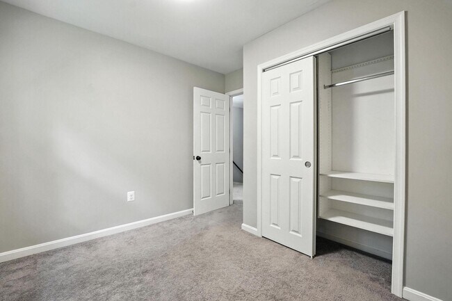 Building Photo - 11109 Ravine Dr
