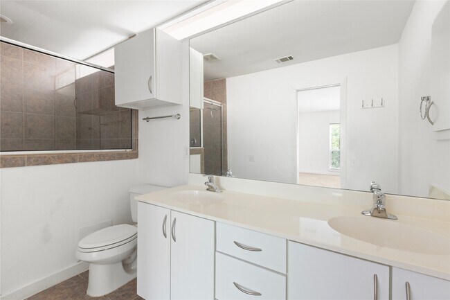 Building Photo - 6935 Yellowstone Way Dr