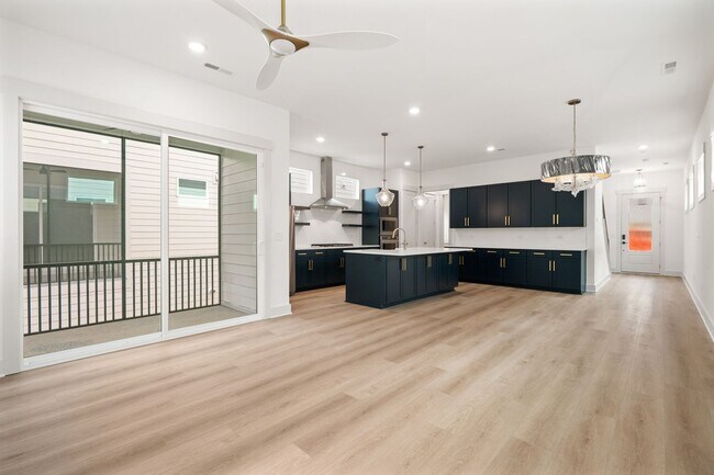 Building Photo - Beautiful 4-bedroom, 4-bathroom Custom Home Durham, NC