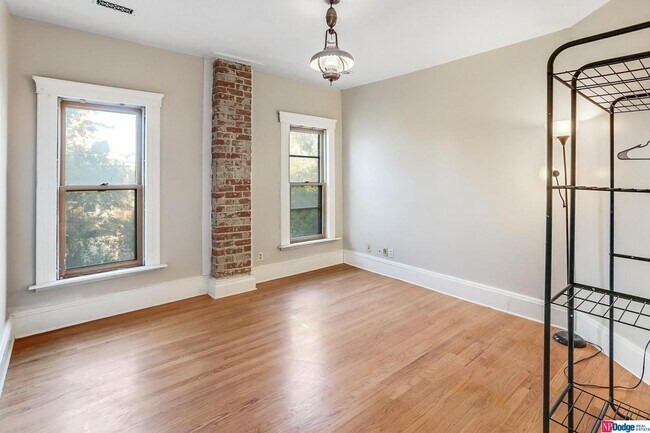 Building Photo - 2210 Wirt St