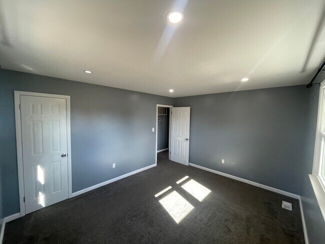 Building Photo - 1280 Lehman Ave