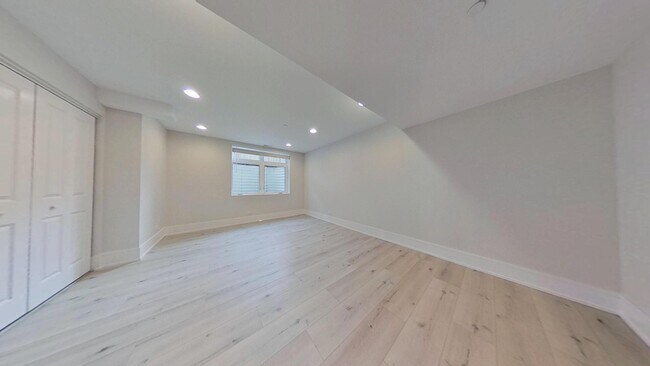 Building Photo - 4000 Forest Ave