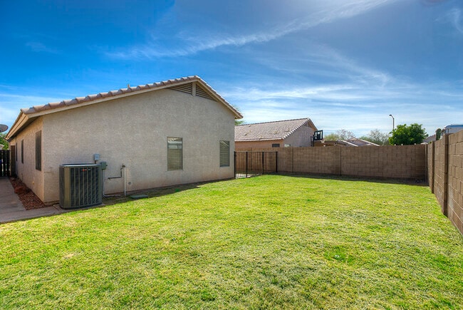 Building Photo - 3Bed/2Bath House at Greenway/Litchfield! J...