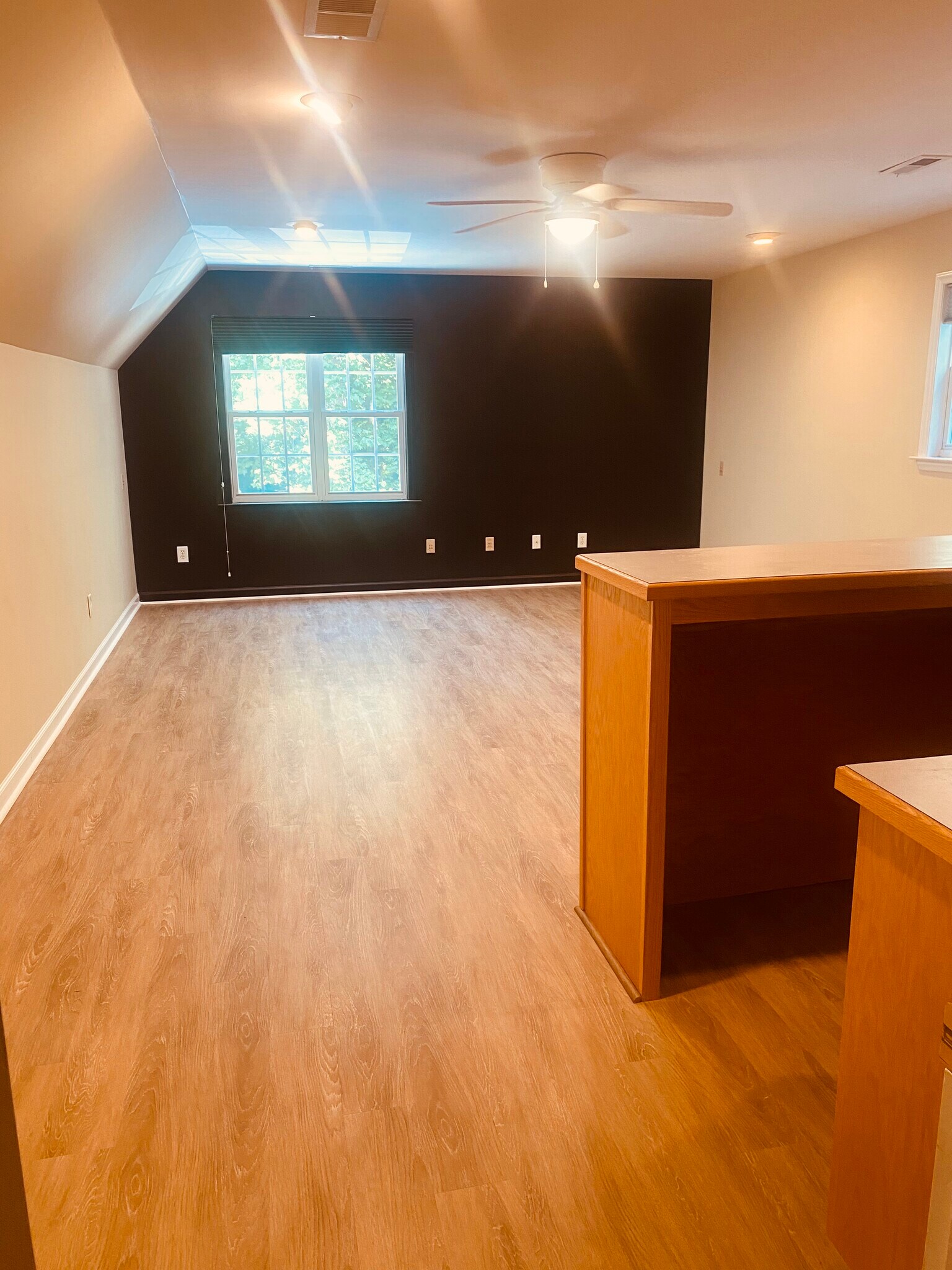 Building Photo - 112 Hudson Hills Rd