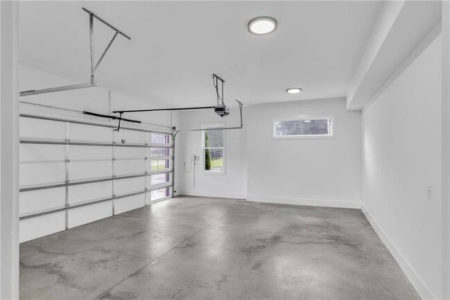 Building Photo - 3671 Hamilton Mill Rd