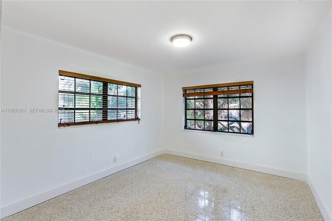 Building Photo - 407 Minorca Ave