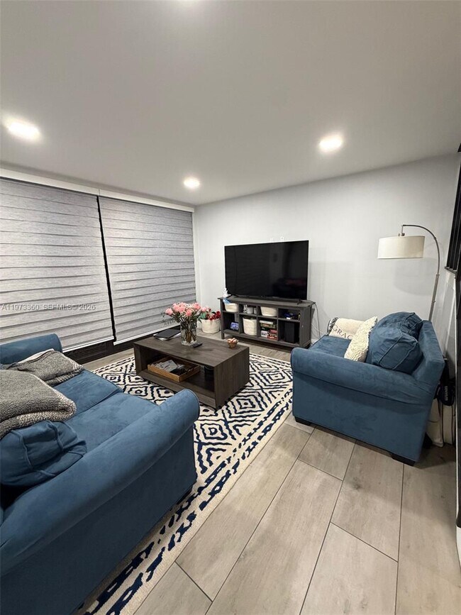 Building Photo - Southwest 102nd Place, Miami, FL 33173 - 3 BR 2.5 BA townhouse