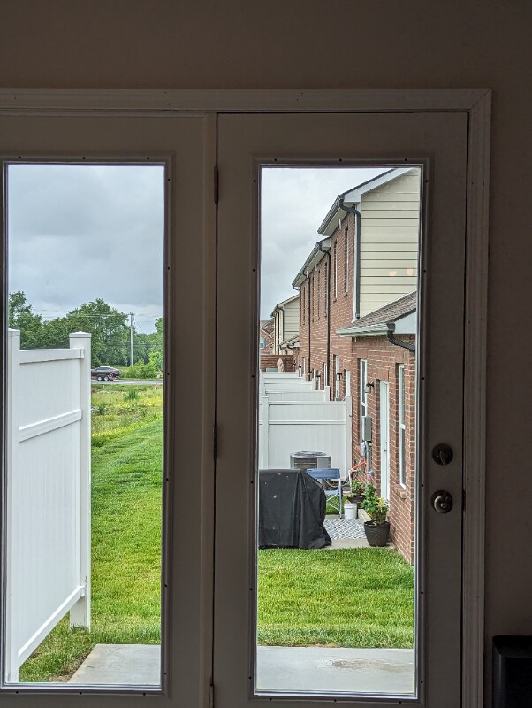 Building Photo - 561 Becks Pl