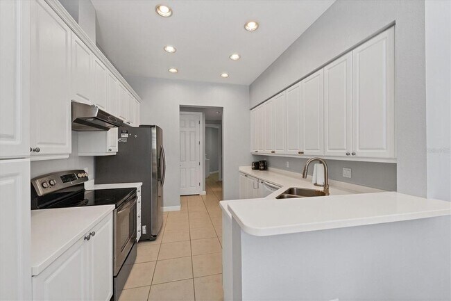 Building Photo - 5523 46th Ct W