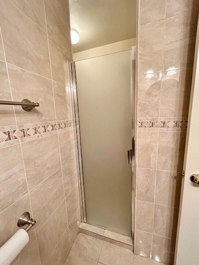 Building Photo - 10714 Kings Riding Way