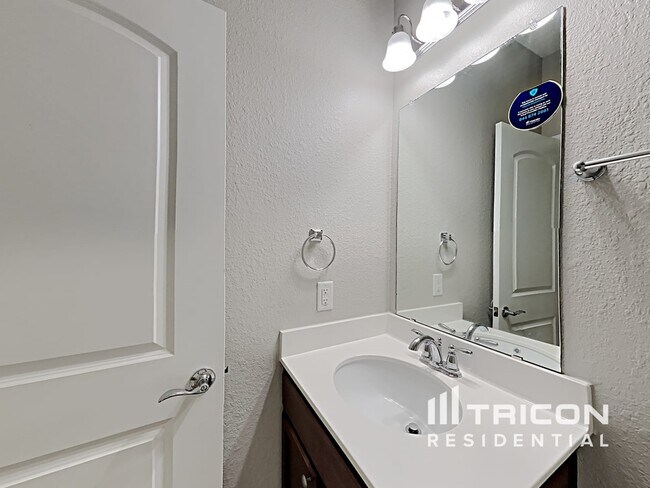 Building Photo - 1708 Cliffbrake Wy
