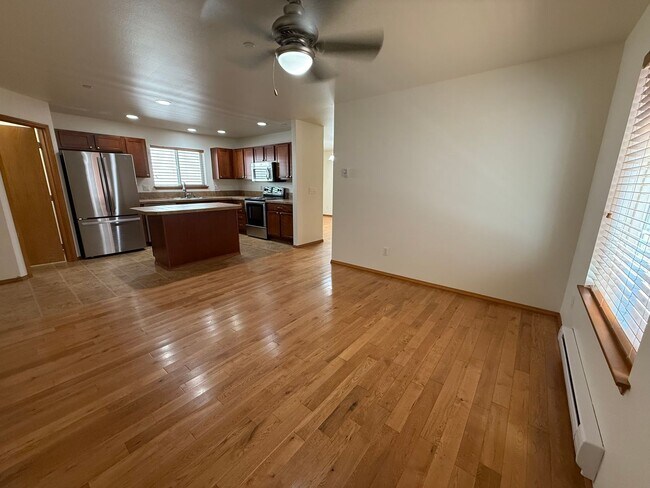 Building Photo - 1838 Bobs Hollow Ln