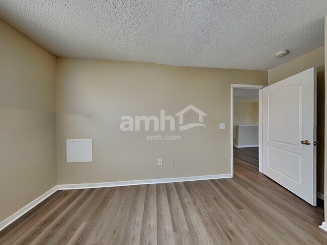 Building Photo - 27602 Sky Lake Cir
