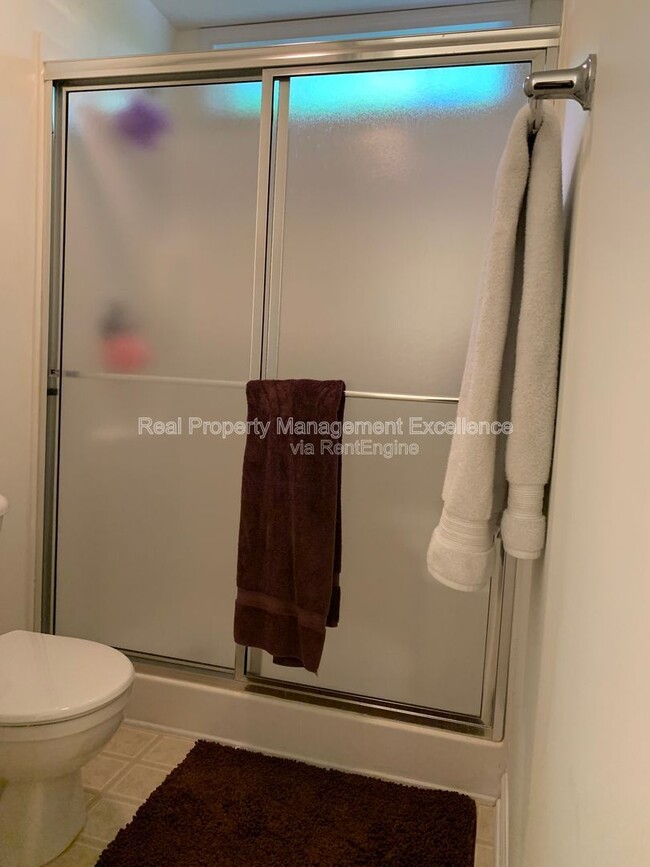 Building Photo - 205 Will Ct