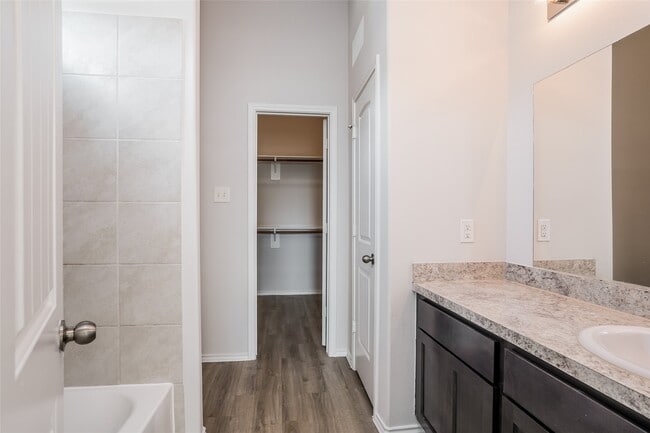 Building Photo - 4914 Giant Sequoia Way