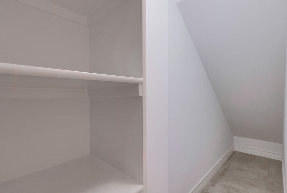 Building Photo - 1902 Marshallfield Ln