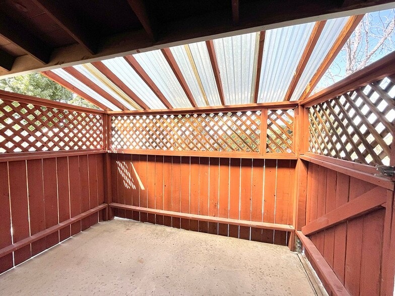 Building Photo - 5808 Dorset Dr