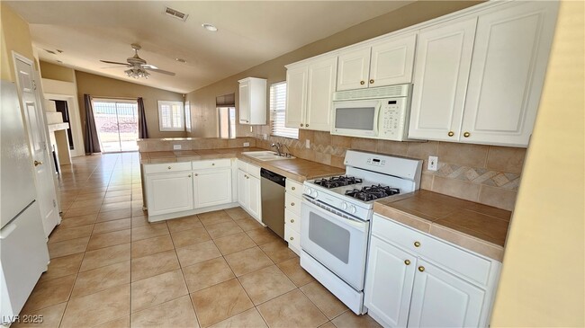 Building Photo - 2535 New Salem Ave