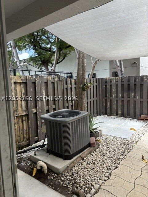 Building Photo - 14367 SW 120th Ct