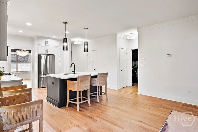 Building Photo - 1060 Cobblestone Ln