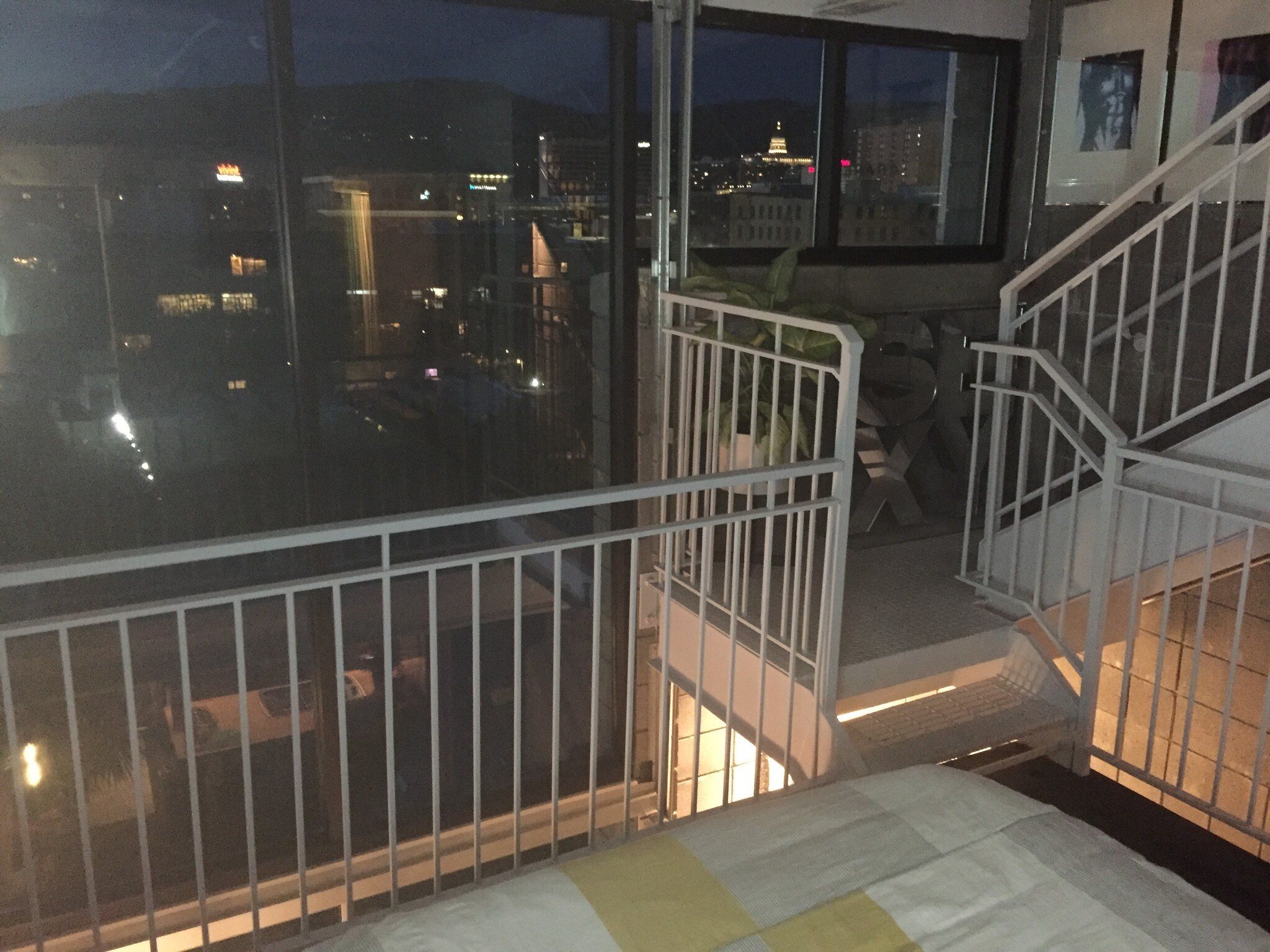 Building Photo - 360 Broadway