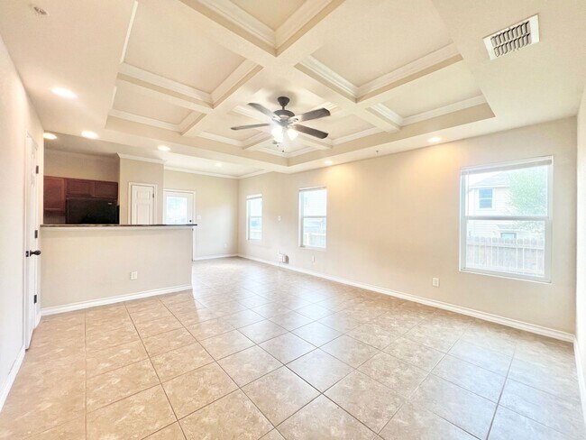 Building Photo - Lovely townhome | 3 bed/2.5 bath | End unit | near UT Medical Center/Lackland AFB/USAA!