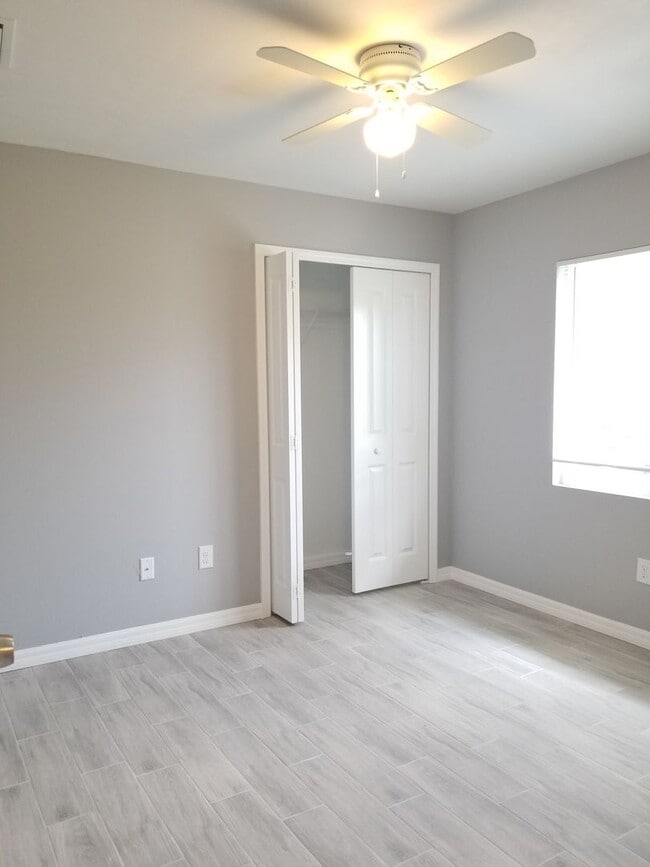 Building Photo - Spacious 3-Bedroom, 2-Bath Apartment with ...