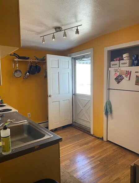 Building Photo - 87 Summer St