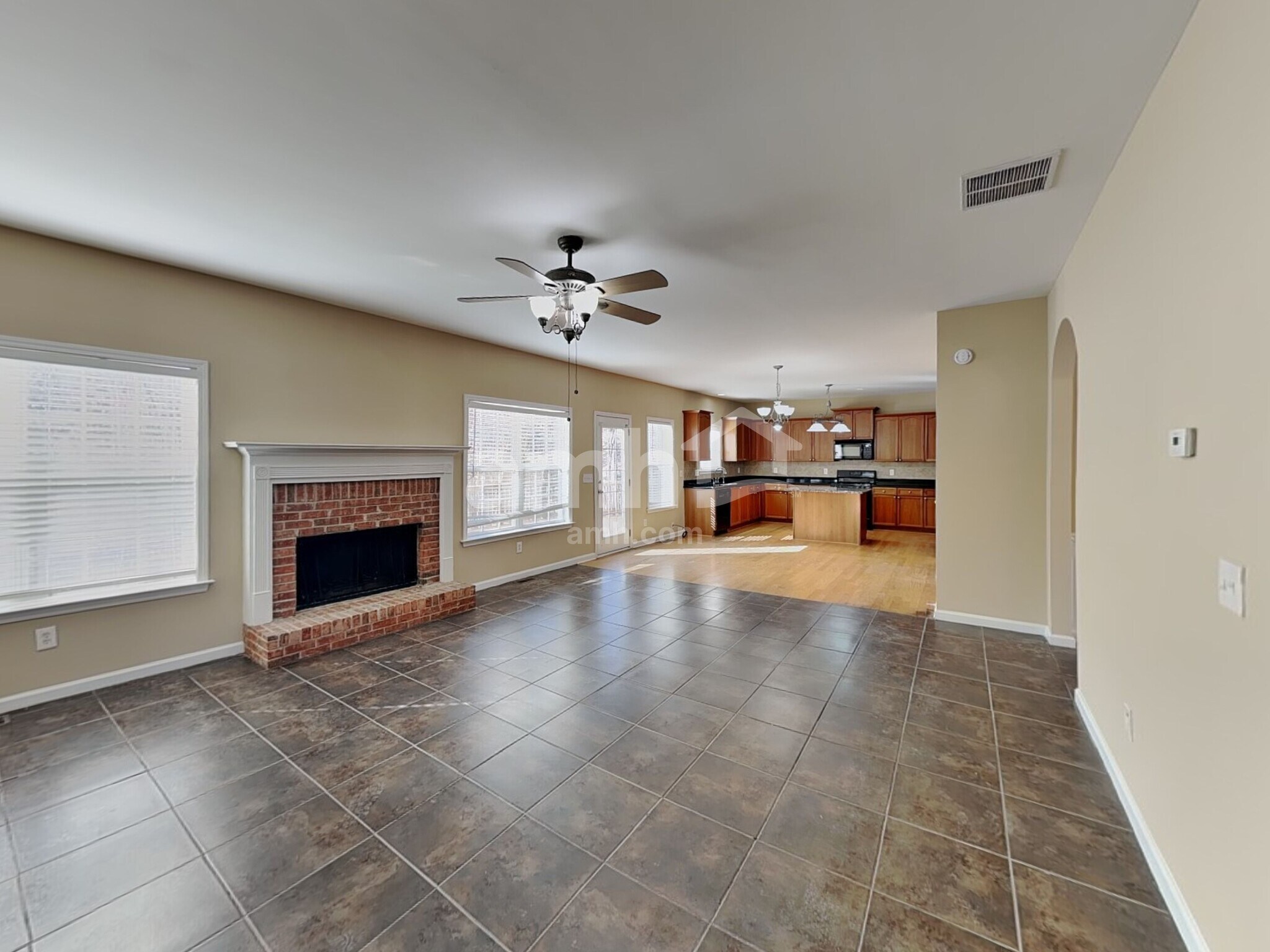 Building Photo - 6855 River Island Cir