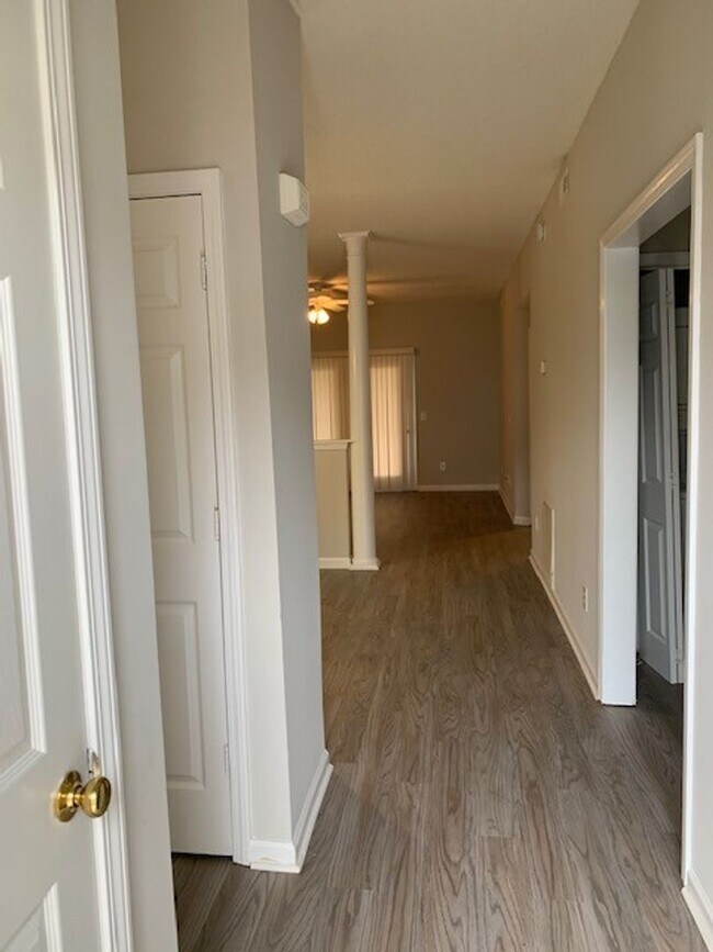 Primary Photo - X101