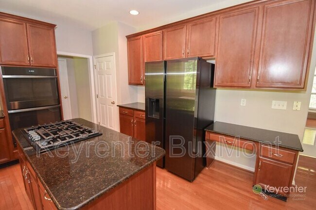 Building Photo - 3727 Green Ridge Rd